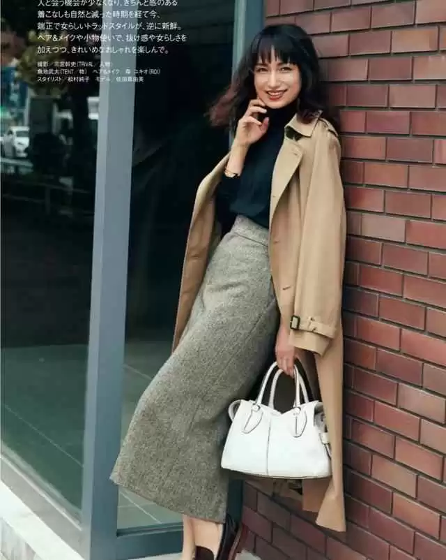 2023职场穿搭秘籍:优雅女性的混搭技巧,轻松穿出得体自信