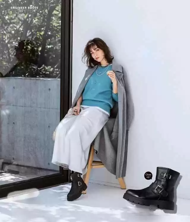 灰蓝色穿衣搭配 灰色+蓝色,绝美高级感“配色”,冬天这样穿搭太显气质了