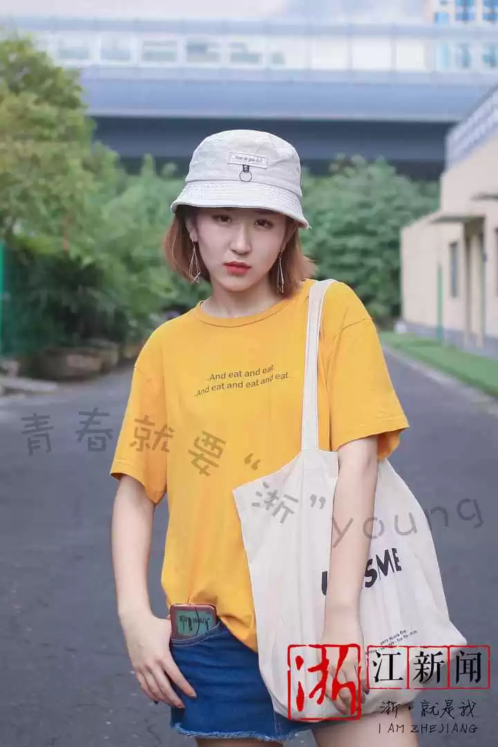 温州秋季穿衣搭配 街拍|乱穿衣的季节,最会搭配的你