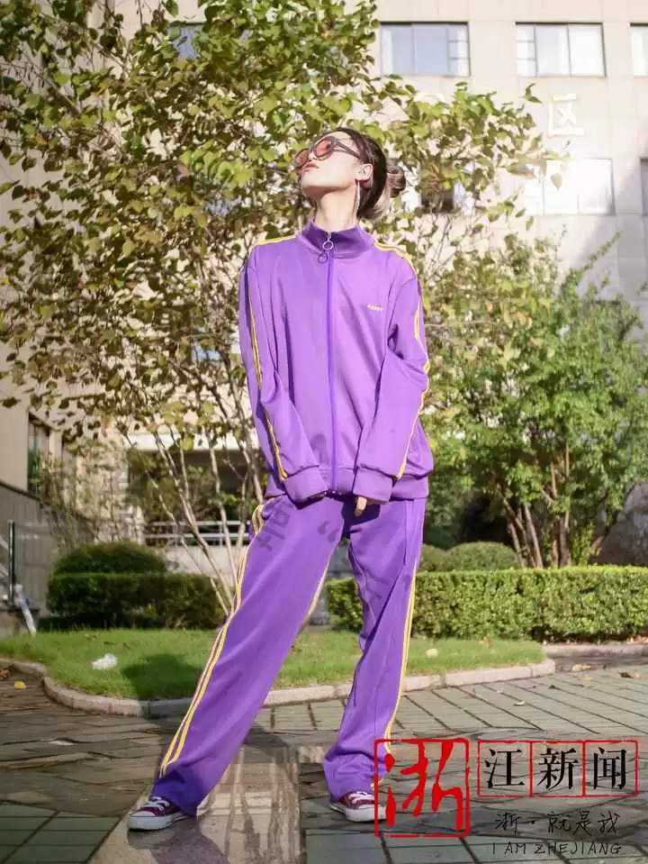 温州秋季穿衣搭配 街拍|乱穿衣的季节,最会搭配的你