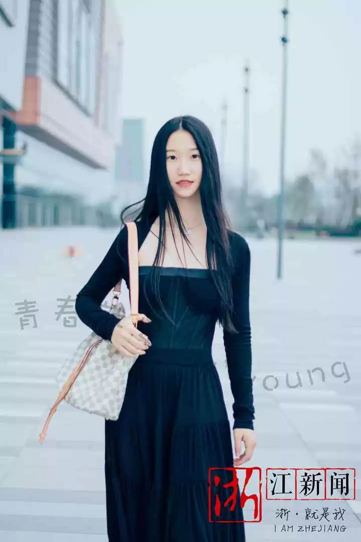 温州秋季穿衣搭配 街拍|乱穿衣的季节,最会搭配的你