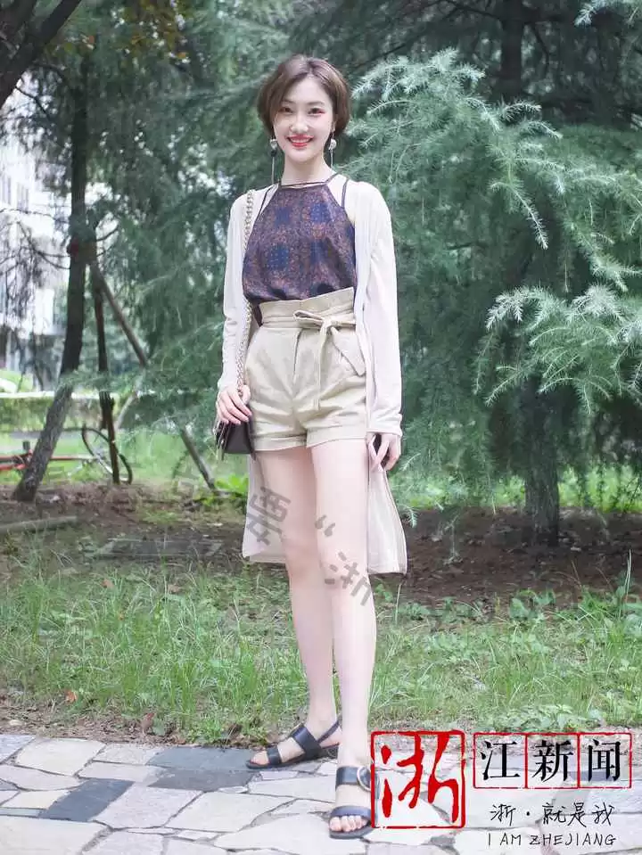 温州秋季穿衣搭配 街拍|乱穿衣的季节,最会搭配的你