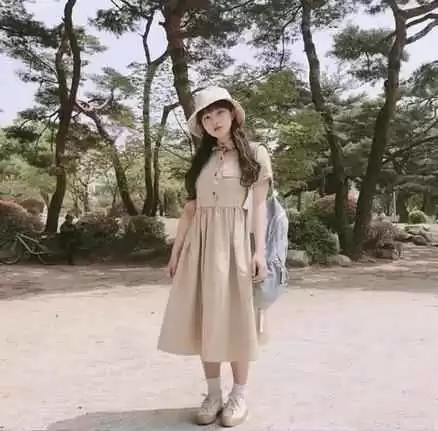 身高140穿衣搭配 这才是140斤妈妈该有的打扮，衣松而不垮，发不烫卷，更优雅显瘦