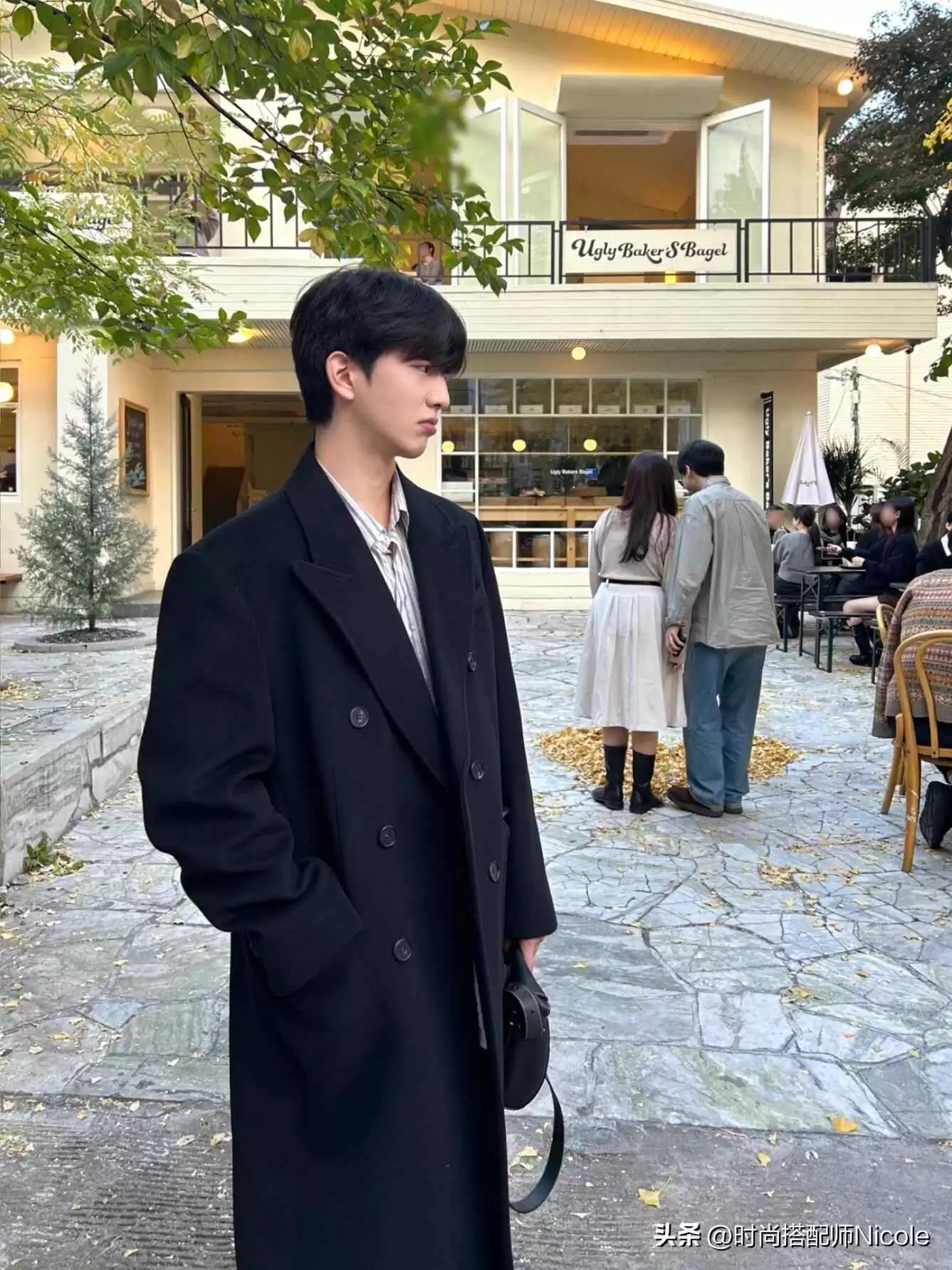 日韩休闲男穿搭指南:上海青岛韩国男人的黑白灰造型,韩剧感爆棚!