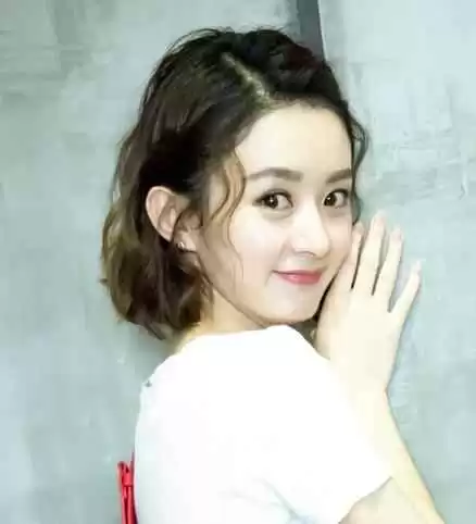 赵丽颖短发造型大揭秘：30+女性时尚穿搭新灵感