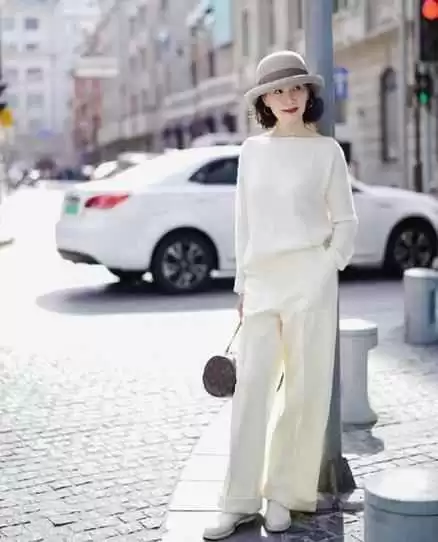 层次穿衣搭配:穿衣打扮如何揭示人品和层次 层次穿衣搭配:穿衣打扮如何揭示人品和层次