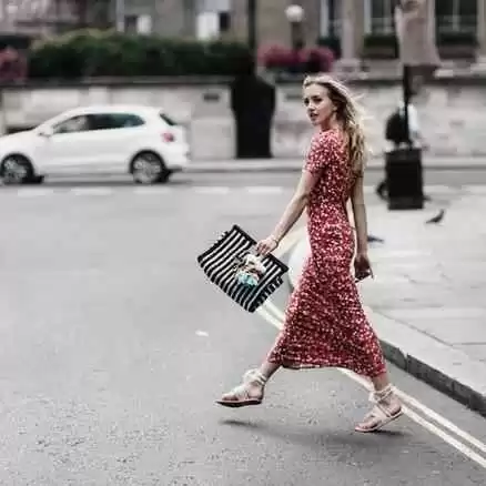 跟高圆圆、全智贤和Sarah Mikaela学秋冬穿搭,经典风格永流传 跟高圆圆、全智贤和Sarah Mikaela学秋冬穿搭,经典风格永流传