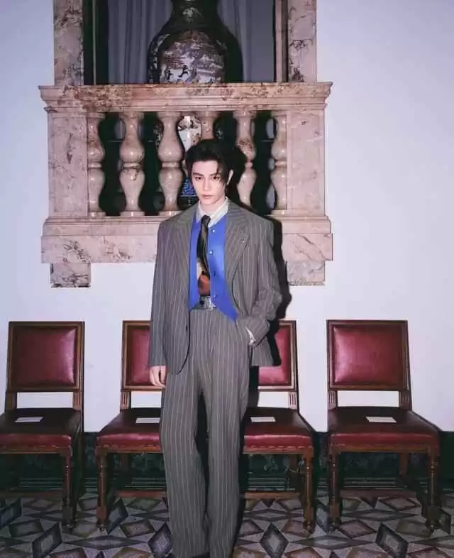 秋冬男生穿搭宝典:跟宋威龙、丁禹兮学私服搭配,秒变时尚达人!