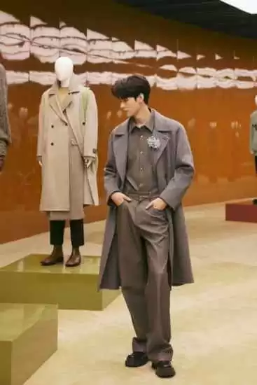 东方雅韵,重塑当代:一份给中国男人的新中式时尚穿搭指南