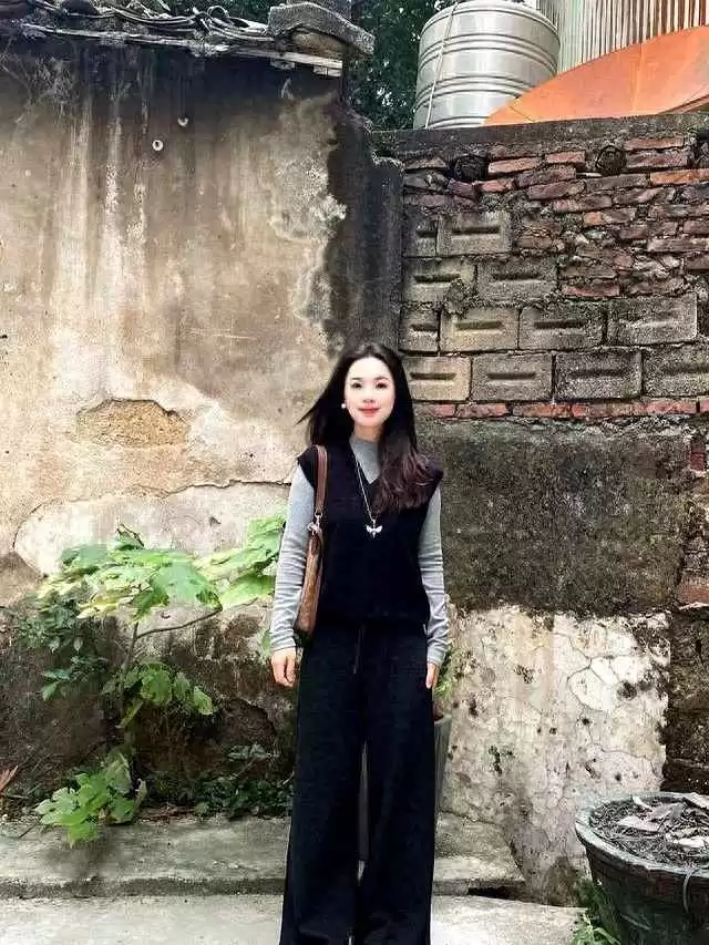 156cm小个子女生日常穿搭秘籍:显高效果肉眼可见,轻松穿出大长腿 156cm小个子女生日常穿搭秘籍:显高效果肉眼可见,轻松穿出大长腿