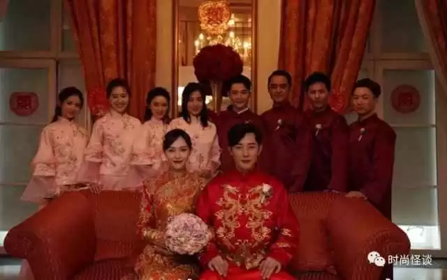 凤冠霞帔的现代诗篇：中式高定婚纱如何圆你独一无二的婚礼梦？