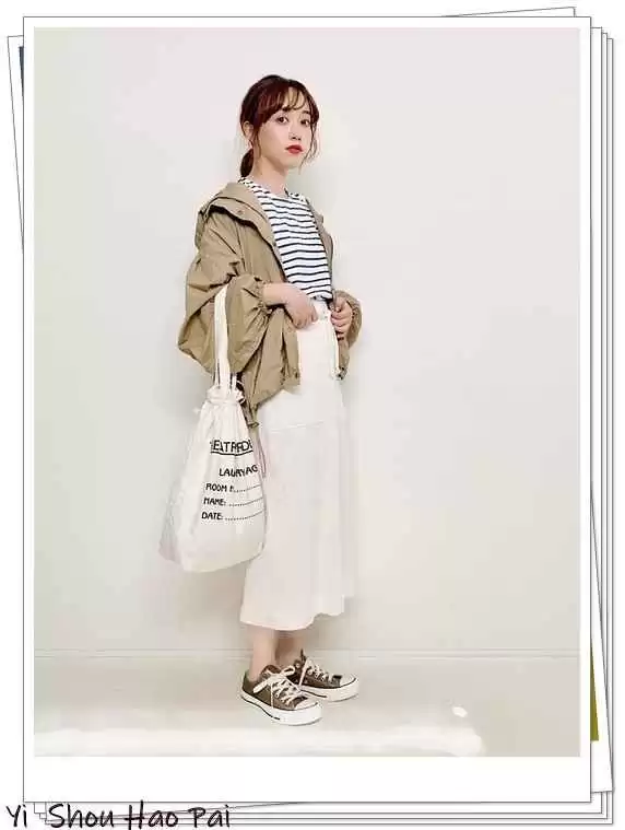 春游穿衣搭配图片 秋游穿什么30种时尚旅游穿搭推荐,保持轻松和时尚的感觉