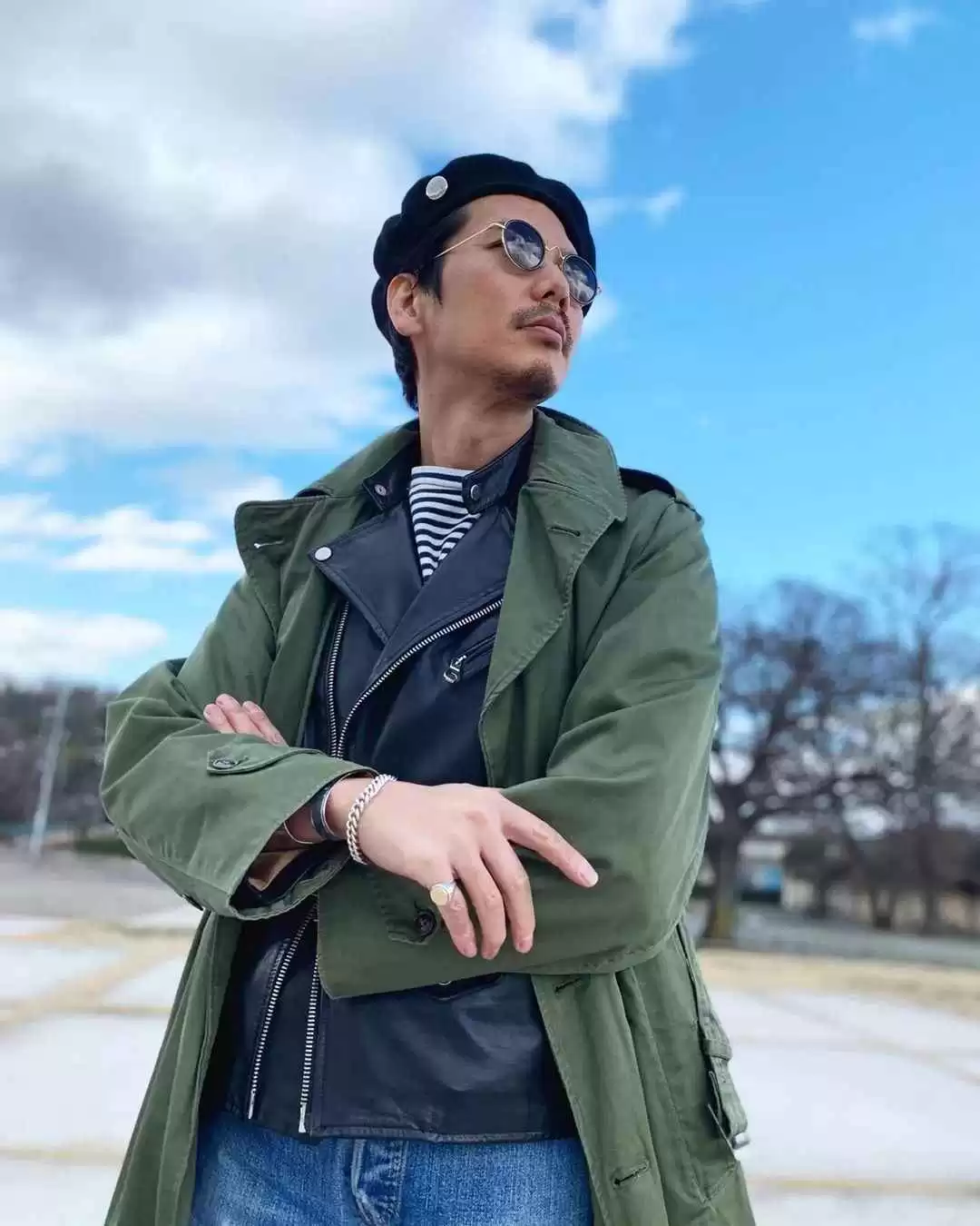 绅士春天穿搭指南:衣服重在精致不在昂贵,会穿的男人必备这3件春装,高级有品位