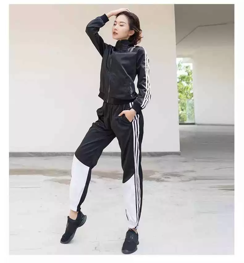 冰天雪地里撒欢咋穿不挨冻还利索