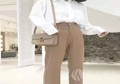 卡其色裤子配什么颜色上衣?这些搭配思路让你从春美到秋
