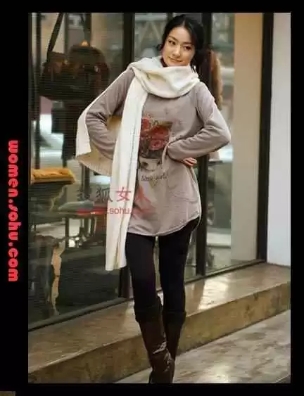 卫衣下面配什么 这份穿搭指南让你从路人变潮人