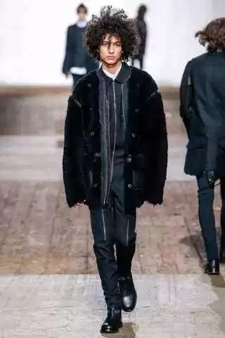 夹克穿对时机 温度风度都不耽误