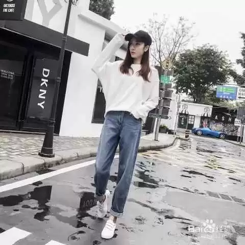 小白鞋配裤子攻略 穿对裤装时髦感翻倍