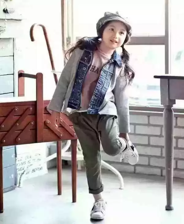 灰色衣服配色全攻略 解锁高级感与多变风格