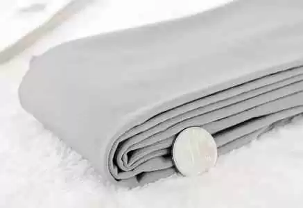 灰色穿对了是高级，穿错了像秋裤！这份配色指南让你告别沉闷