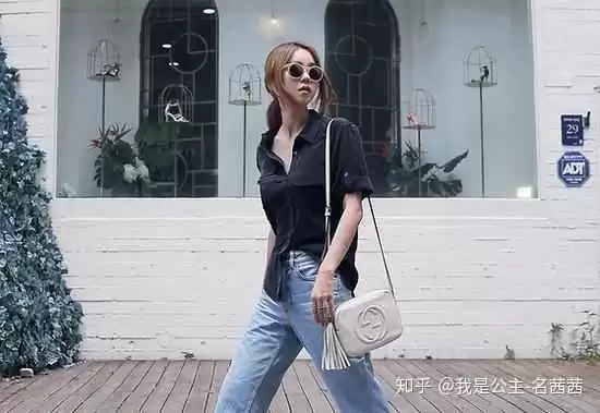 牛仔衬衫搭配裤子全攻略 穿出风格不掉坑