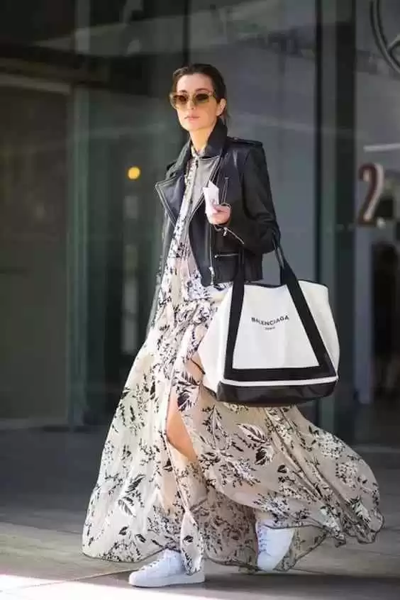 皮衣配裙子绝了 今年秋天这样穿甜酷又高级