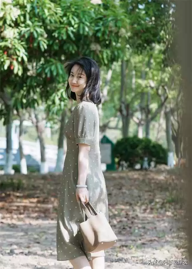 约会穿衣搭配技巧:学会这3个套路,美得真气质