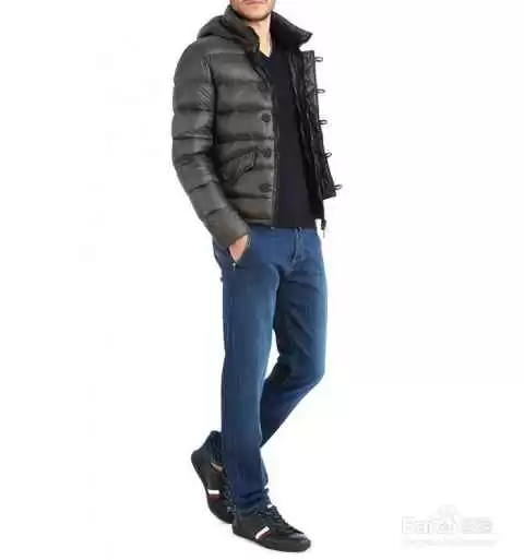 短款羽绒服搭配裤子指南穿出冬日时尚范儿