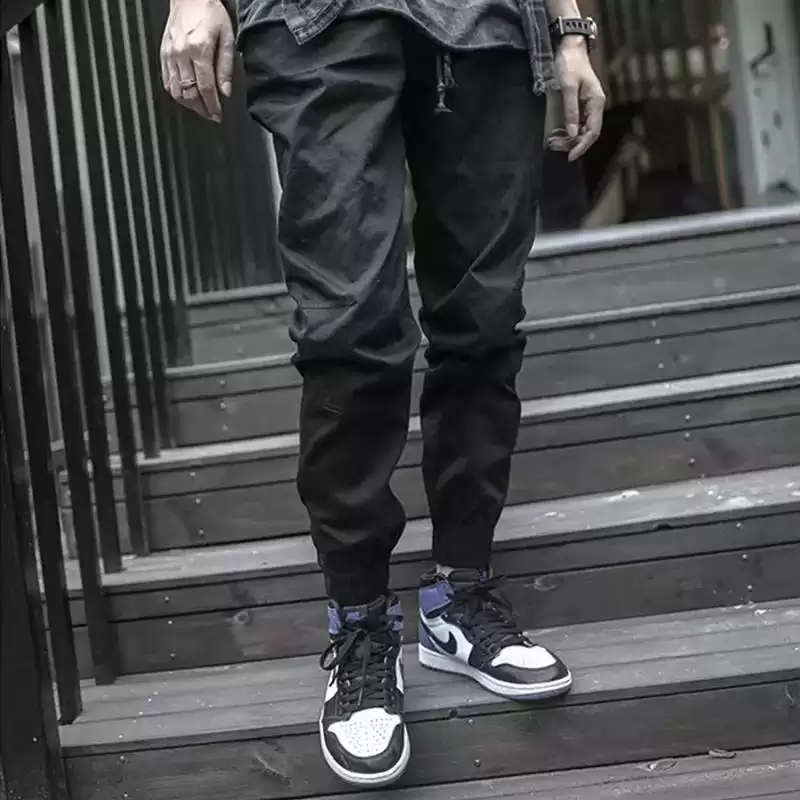 绿色夹克搭配裤装全攻略 穿出你的风格与气场