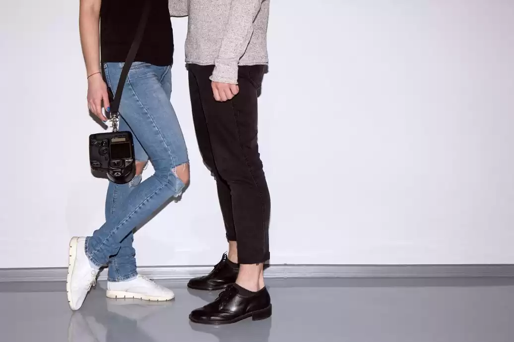 绿裤子配鞋子全攻略 穿出风格不踩雷