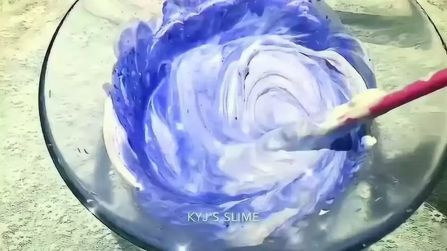 蓝色加粉色混合后是什么颜色