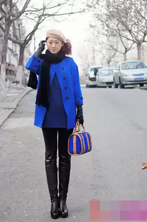 藏蓝色穿对了真是高级又显白 这些配色方案让你美得不重样 藏蓝色穿对了真是高级又显白 这些配色方案让你美得不重样