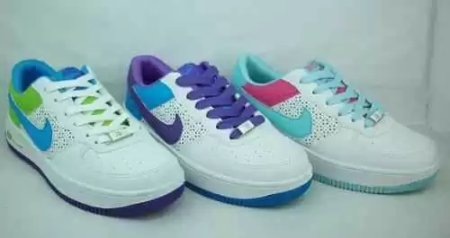 2025挑鞋指南:从爆款到黑马,找到最适合你的那双鞋 2025挑鞋指南:从爆款到黑马,找到最适合你的那双鞋