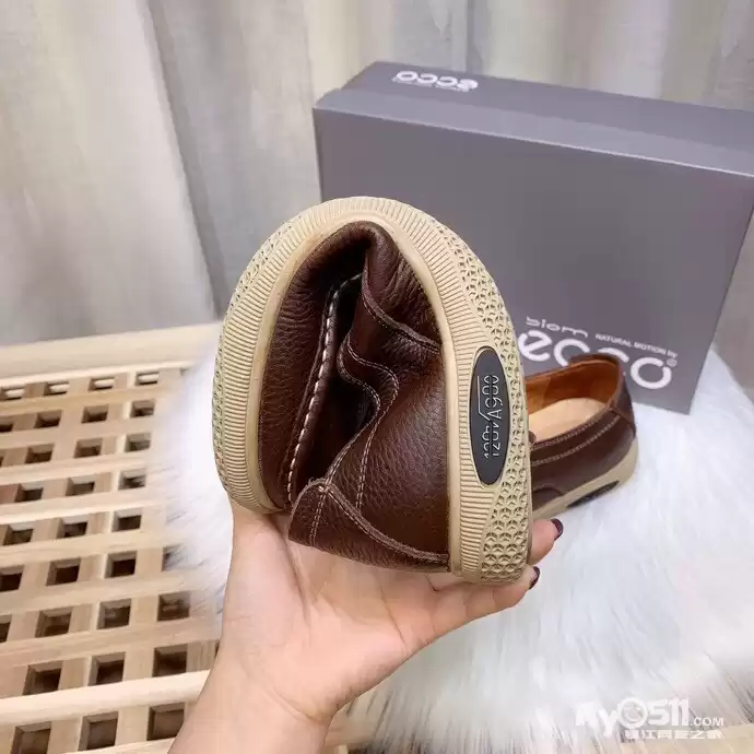 选鞋先看底，一双好鞋底到底藏着多少门道