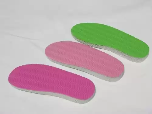 选对鞋底走稳路 防滑窍门一次说清