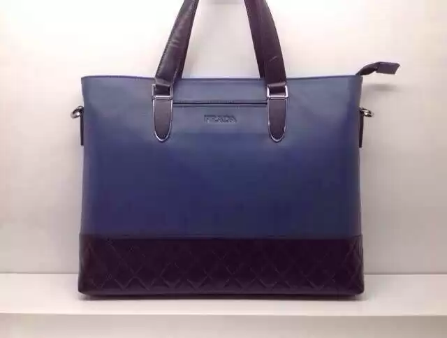 那只拍出天价的包 揭开奢侈金字塔尖的惊人现实