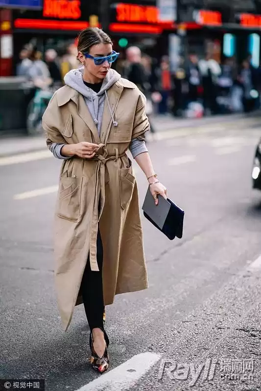 风衣里面配什么才不踩雷 这份内搭攻略让你从初秋美到明年