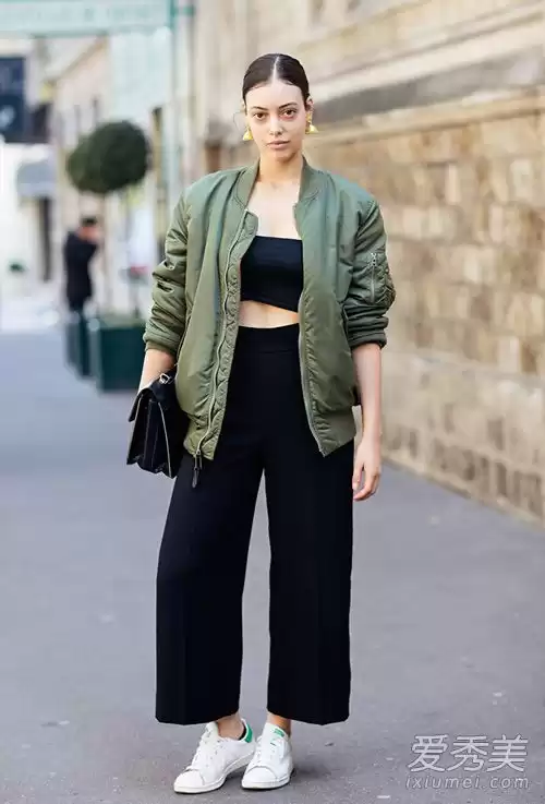 阔腿裤配鞋指南:从勃肯鞋到运动鞋解锁松弛高级感 阔腿裤配鞋指南:从勃肯鞋到运动鞋解锁松弛高级感