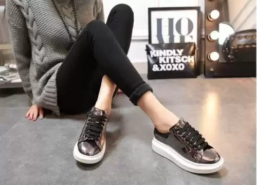 黄色鞋配什么衣服穿搭全攻略让你成为街头焦点 黄色鞋配什么衣服穿搭全攻略让你成为街头焦点