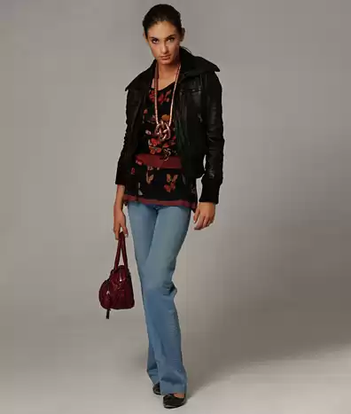 黑夹克配啥裤子才不像搞推销的？这份避坑指南让你穿出彩