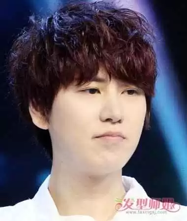 大脸男生发型选择指南 这些发型让你秒变精致型男