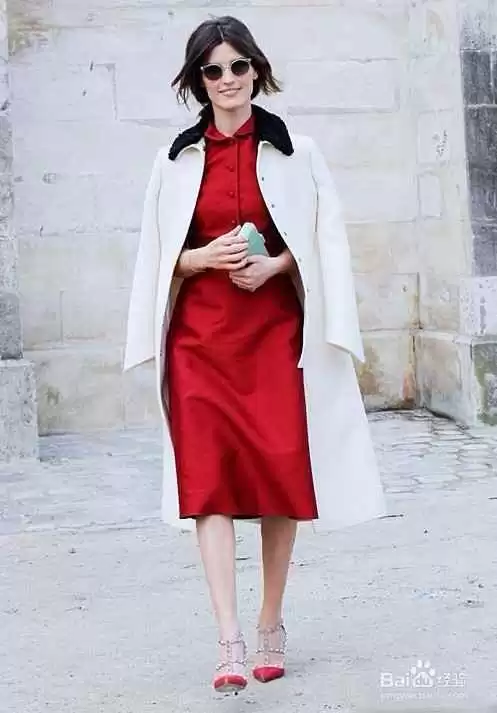 女生穿西装别再只配高跟鞋 这些鞋款让你时髦又舒服