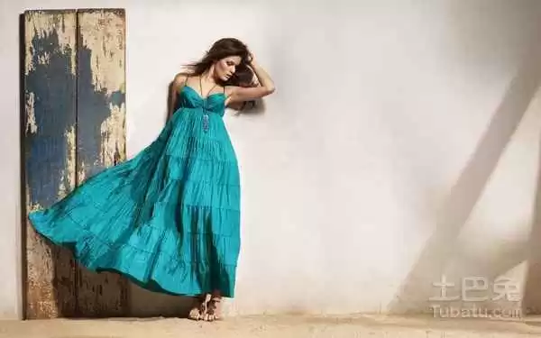 孔雀蓝配色指南 优雅搭配让家焕然一新 孔雀蓝配色指南 优雅搭配让家焕然一新