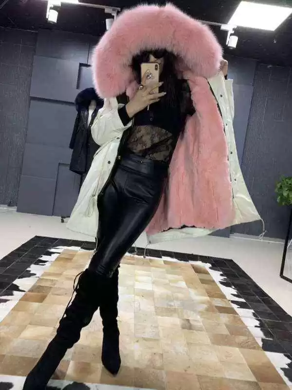 寒冬街头新宠儿 派克服凭啥成了保暖又时髦的扛把子