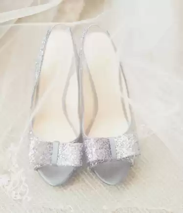 新娘婚鞋挑选全攻略 舒适美丽两不误的足下秘密