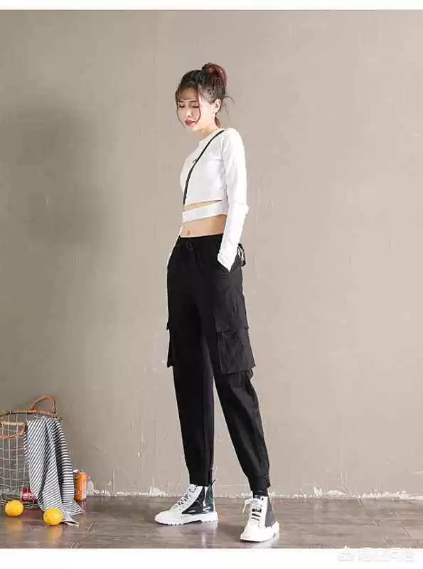 束脚裤配外套的万能公式 这么穿显高又利落