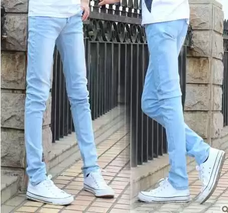 浅蓝色上衣搭配裤子颜色全攻略