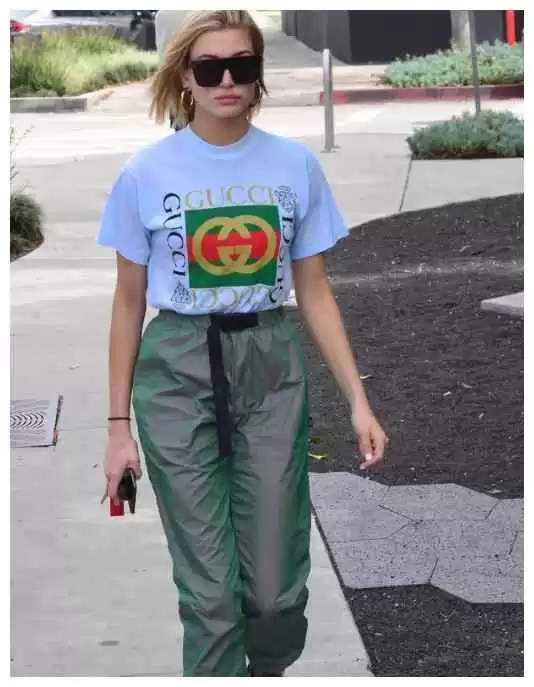 灯笼裤配上衣秘籍穿出你的风格