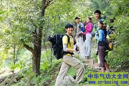 爬山穿衣全攻略 轻松应对山间变幻天气