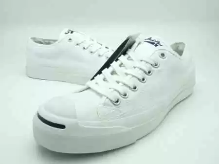 白鞋子发黄拯救大作战 这些法子让它白回来